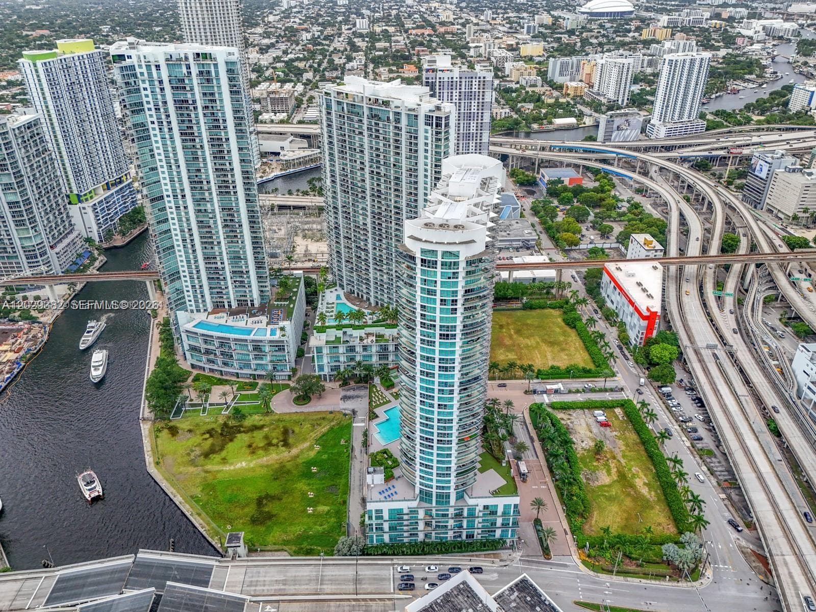 350 S Miami Ave # 3914, Miami FL 33130 — 33