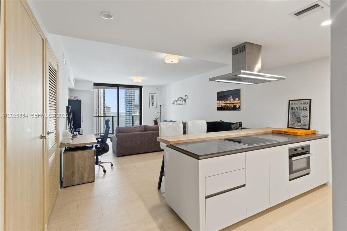 1000 Brickell Plz # 3303, Miami FL 33131 — 1