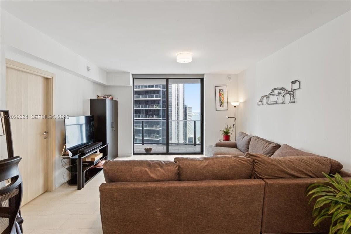 1000 Brickell Plz # 3303, Miami FL 33131 — 4