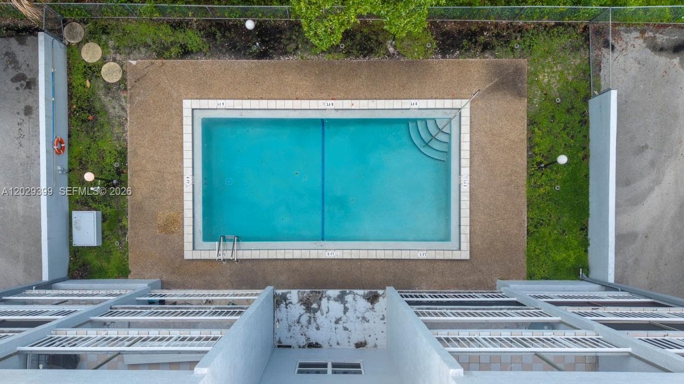 16518 NE 26th Ave # 202, North Miami Beach FL 33160 — 36
