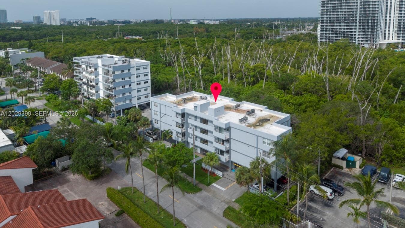 16518 NE 26th Ave # 202, North Miami Beach FL 33160 — 33