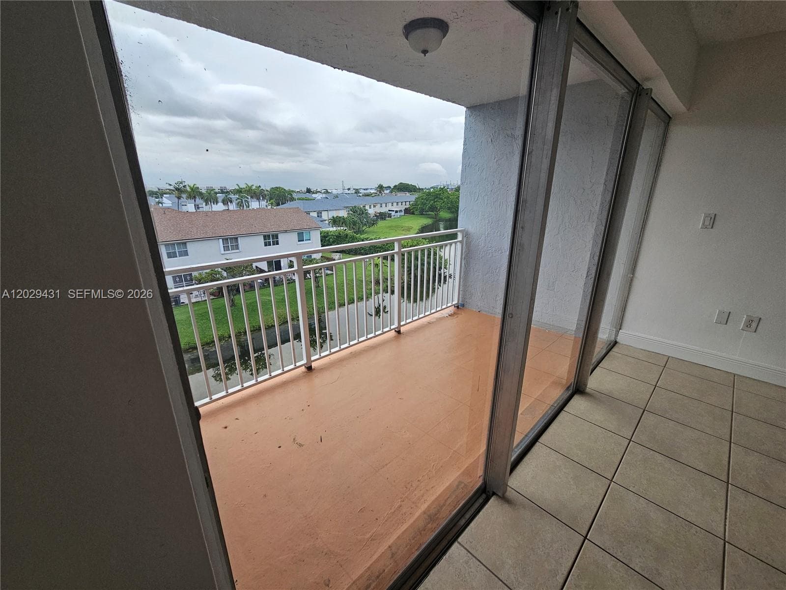 9375 Fontainebleau Blvd # L422, Miami FL 33172 — 4