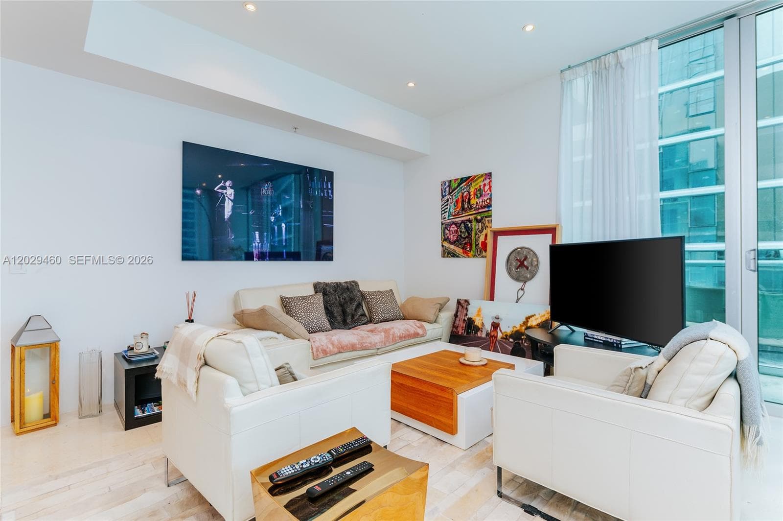 300 S Biscayne Blvd # 3702, Miami FL 33131 — 7
