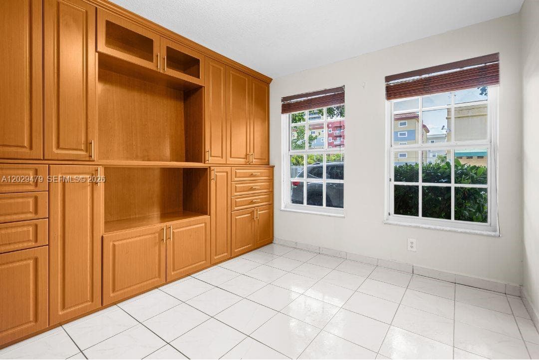 9 E 4th St # 101, Hialeah FL 33010 — 9