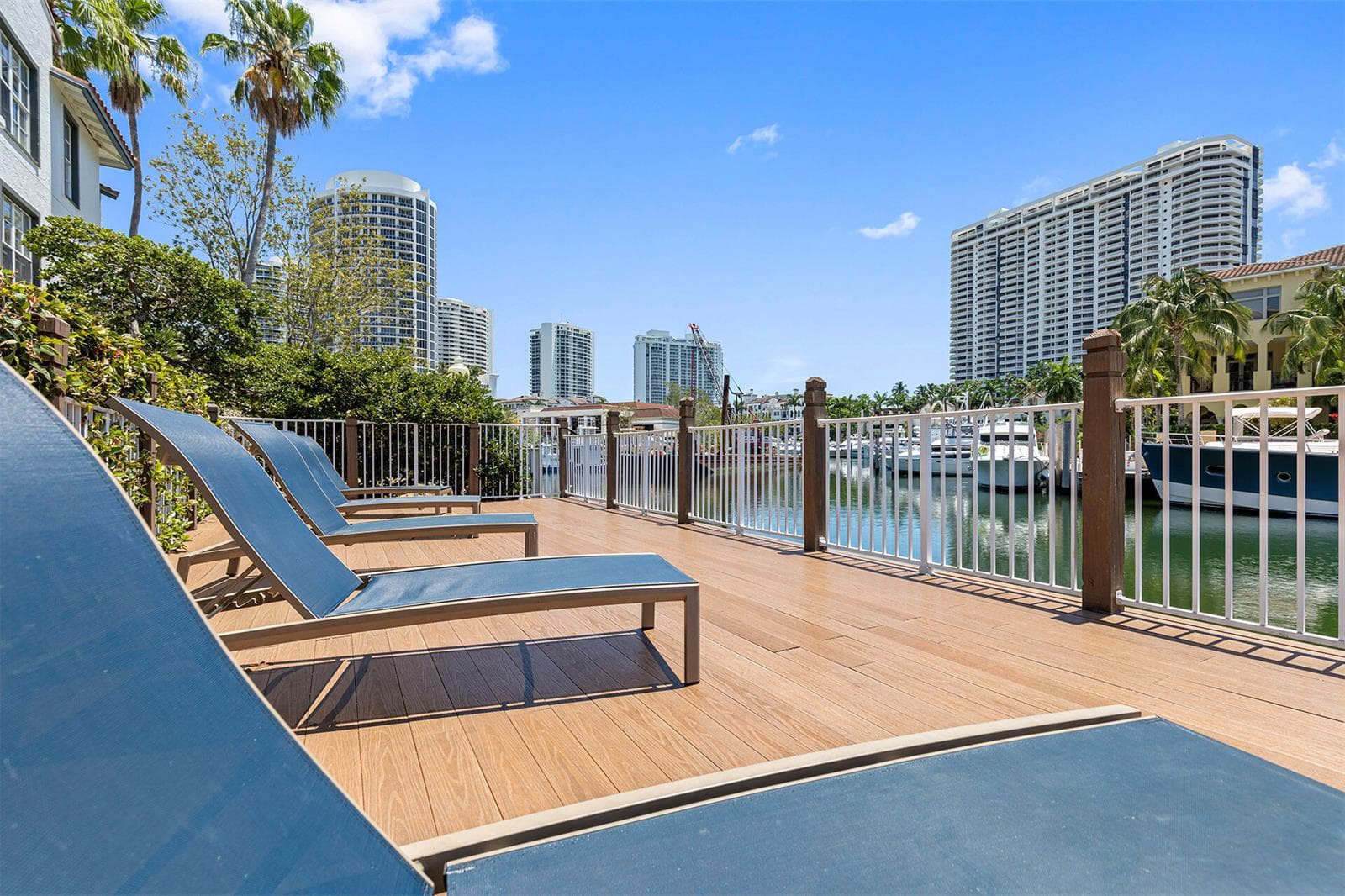 17900 NE 31st Court # 3201, Aventura FL 33160 — 27