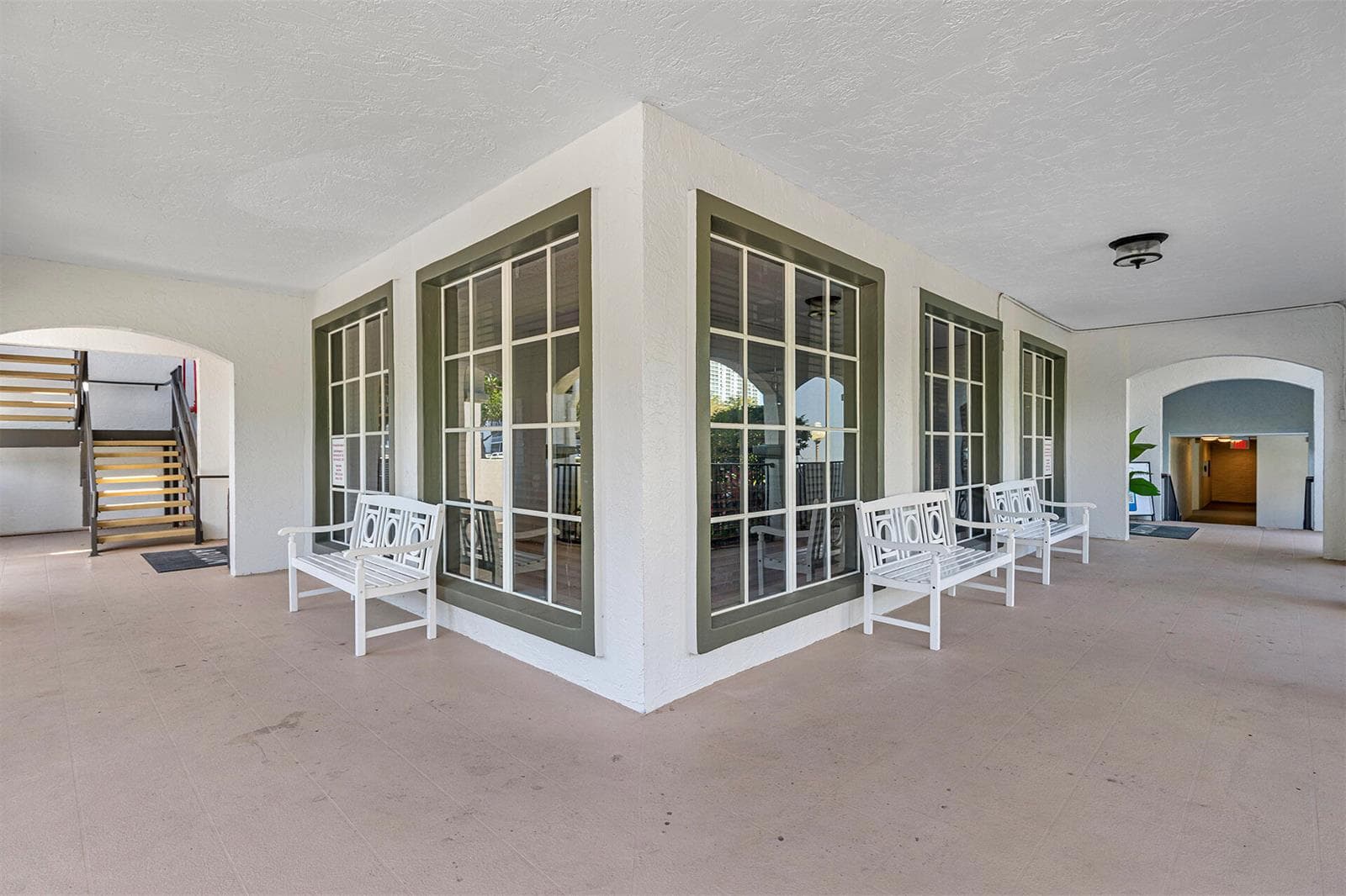 17900 NE 31st Court # 3201, Aventura FL 33160 — 25