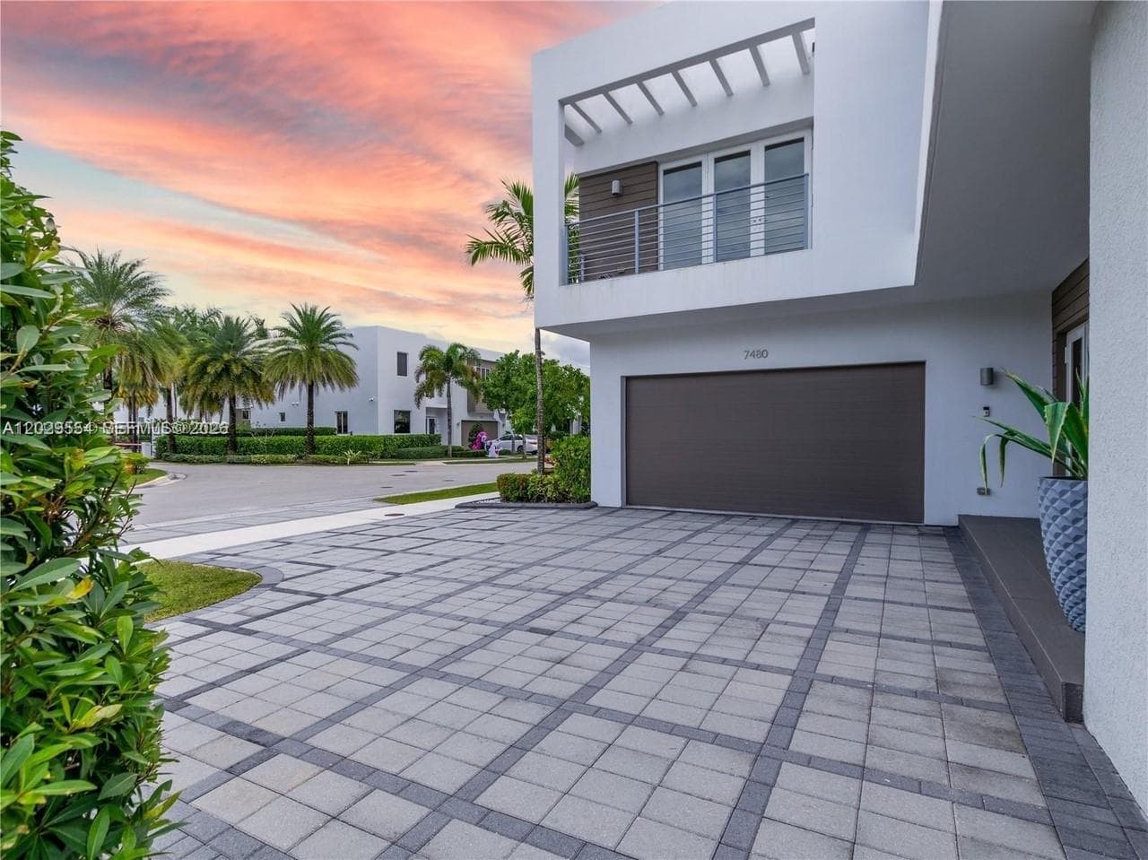 7480 NW 99th Ave, Doral FL 33178 — 2