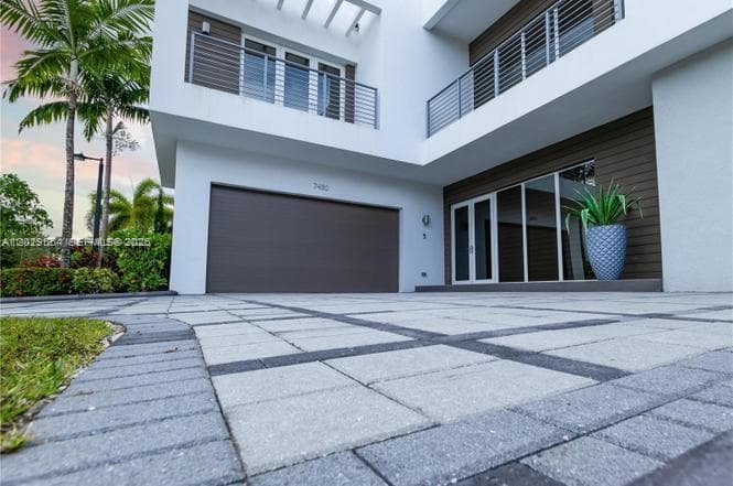 7480 NW 99th Ave, Doral FL 33178 — 10