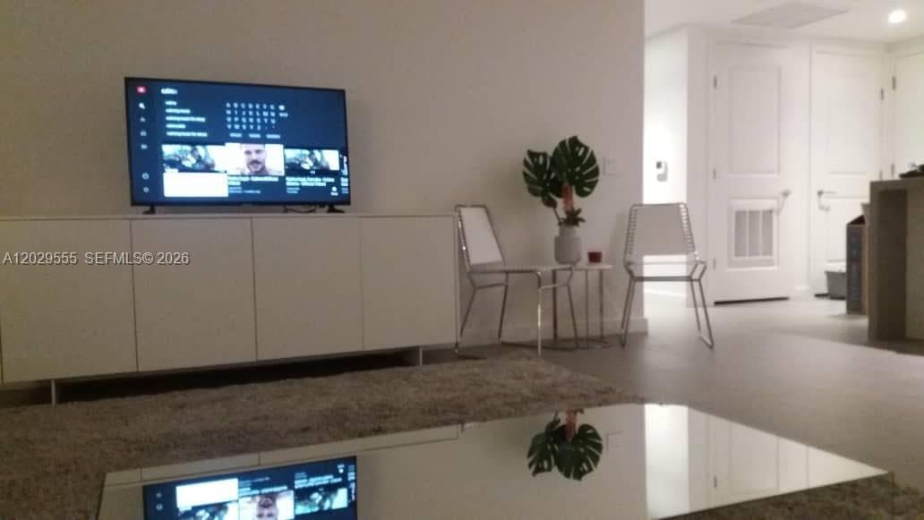 1600 NE 1st Ave # 1117, Miami FL 33132 — 7
