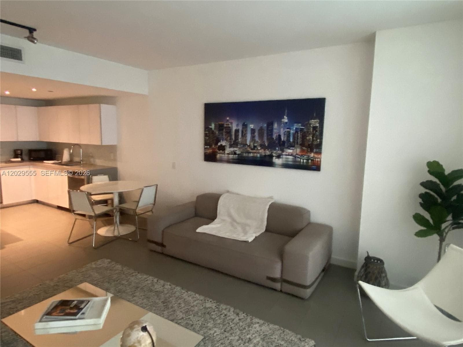 1600 NE 1st Ave # 1117, Miami FL 33132 — 5