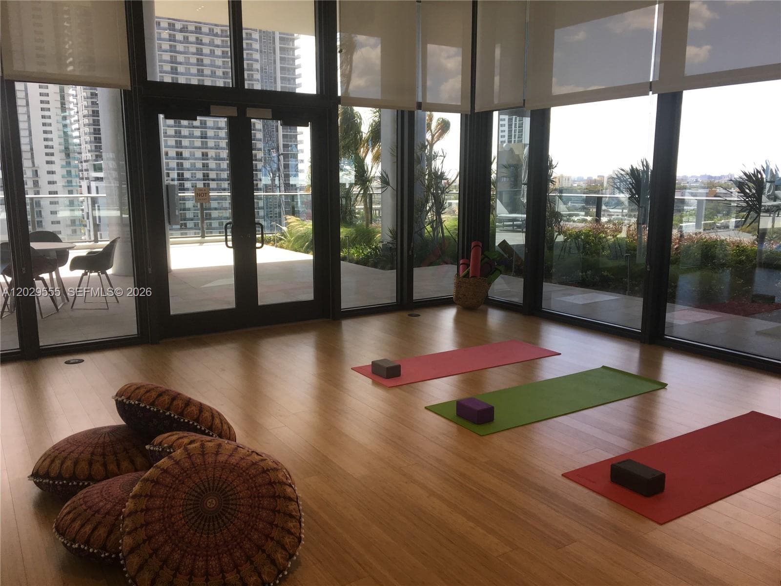 1600 NE 1st Ave # 1117, Miami FL 33132 — 30