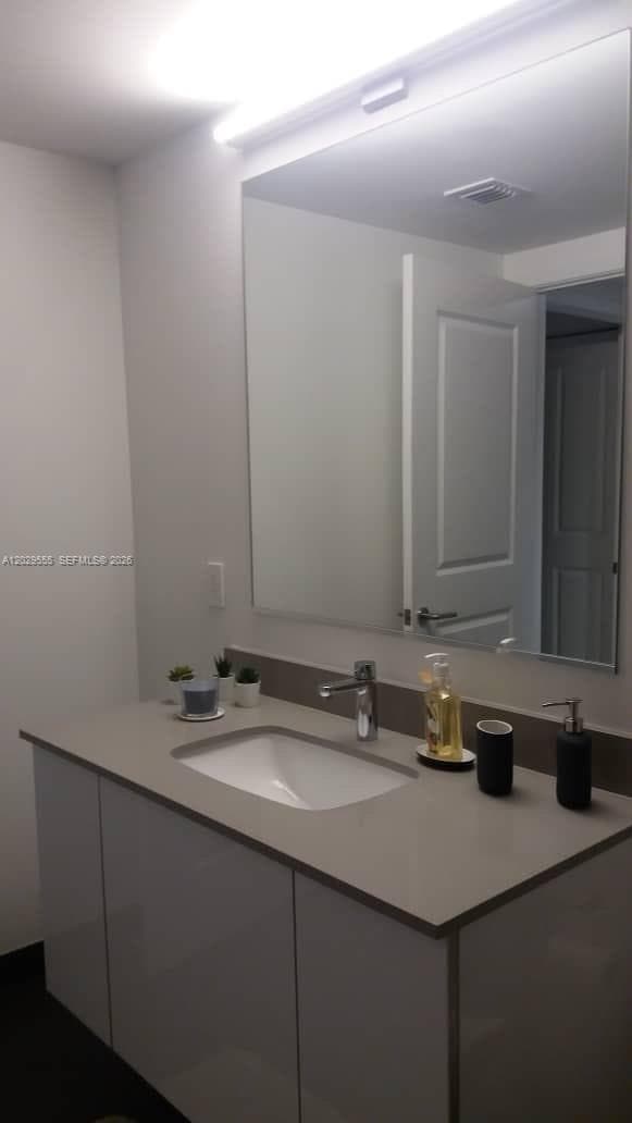 1600 NE 1st Ave # 1117, Miami FL 33132 — 11
