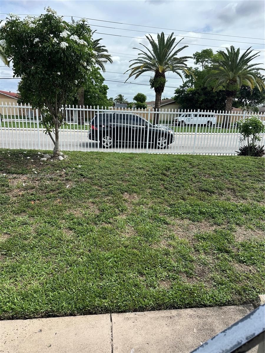 15360 SW 72 ST # 21, Miami FL 33193 — 2