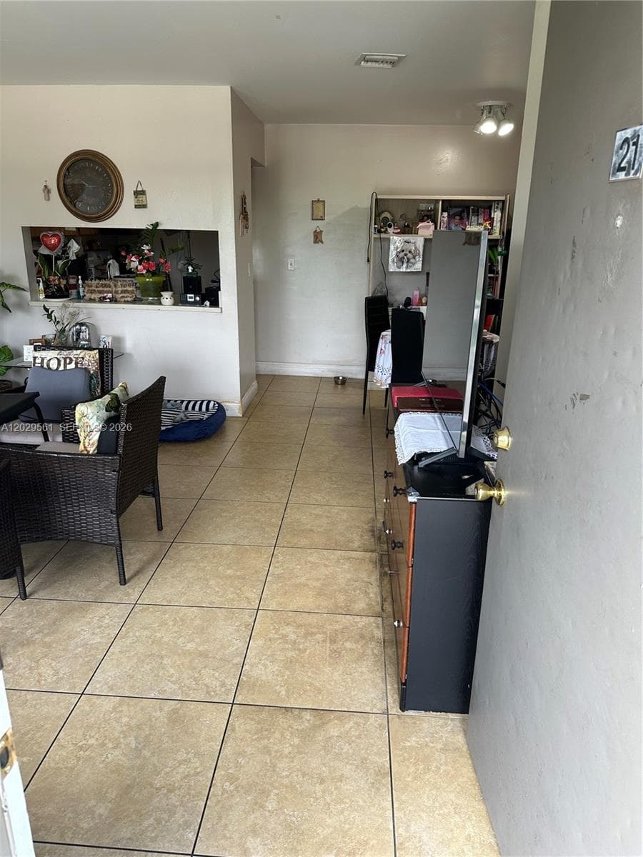 15360 SW 72 ST # 21, Miami FL 33193 — 3