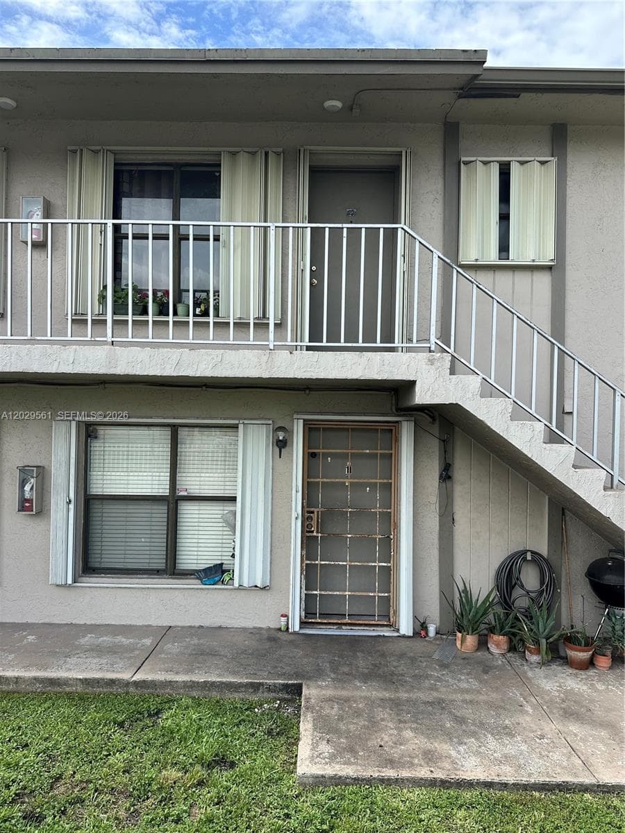 15360 SW 72 ST # 21, Miami FL 33193 — 1