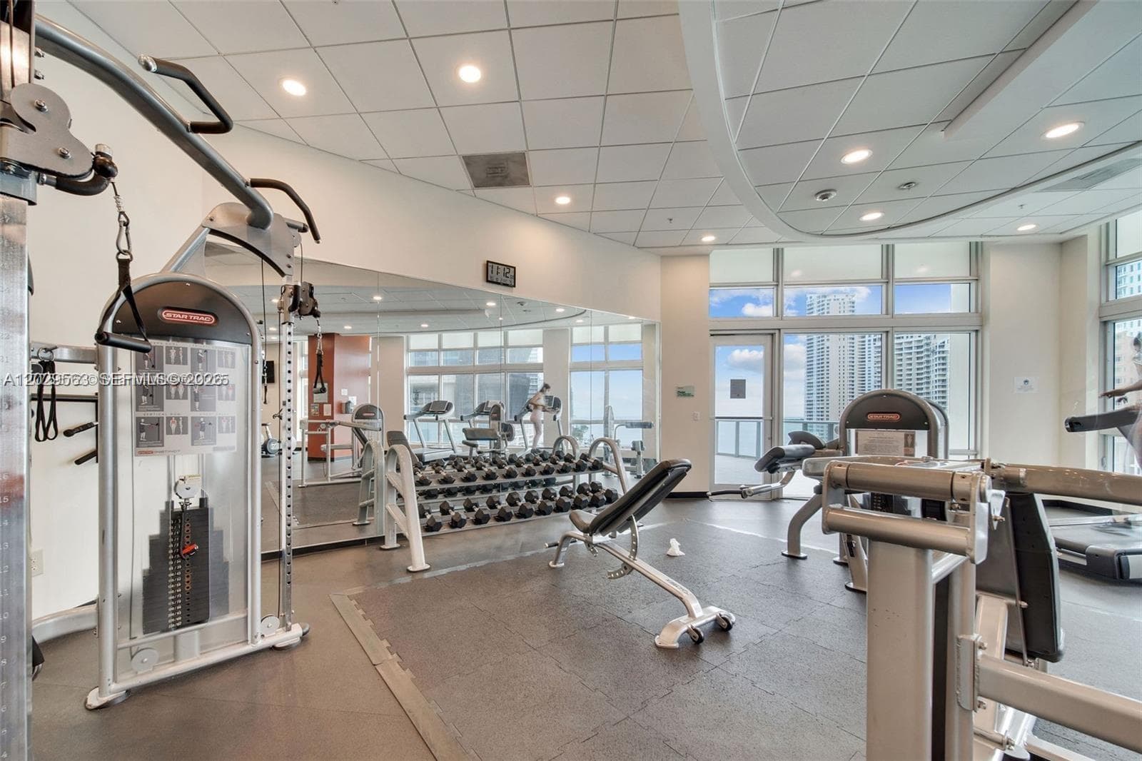 300 S Biscayne Blvd # 3807, Miami FL 33131 — 13