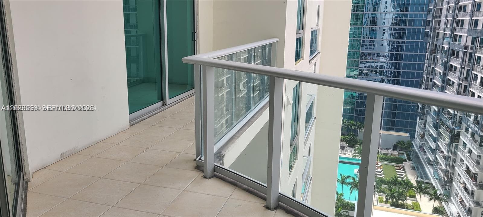 300 S Biscayne Blvd # 3807, Miami FL 33131 — 17