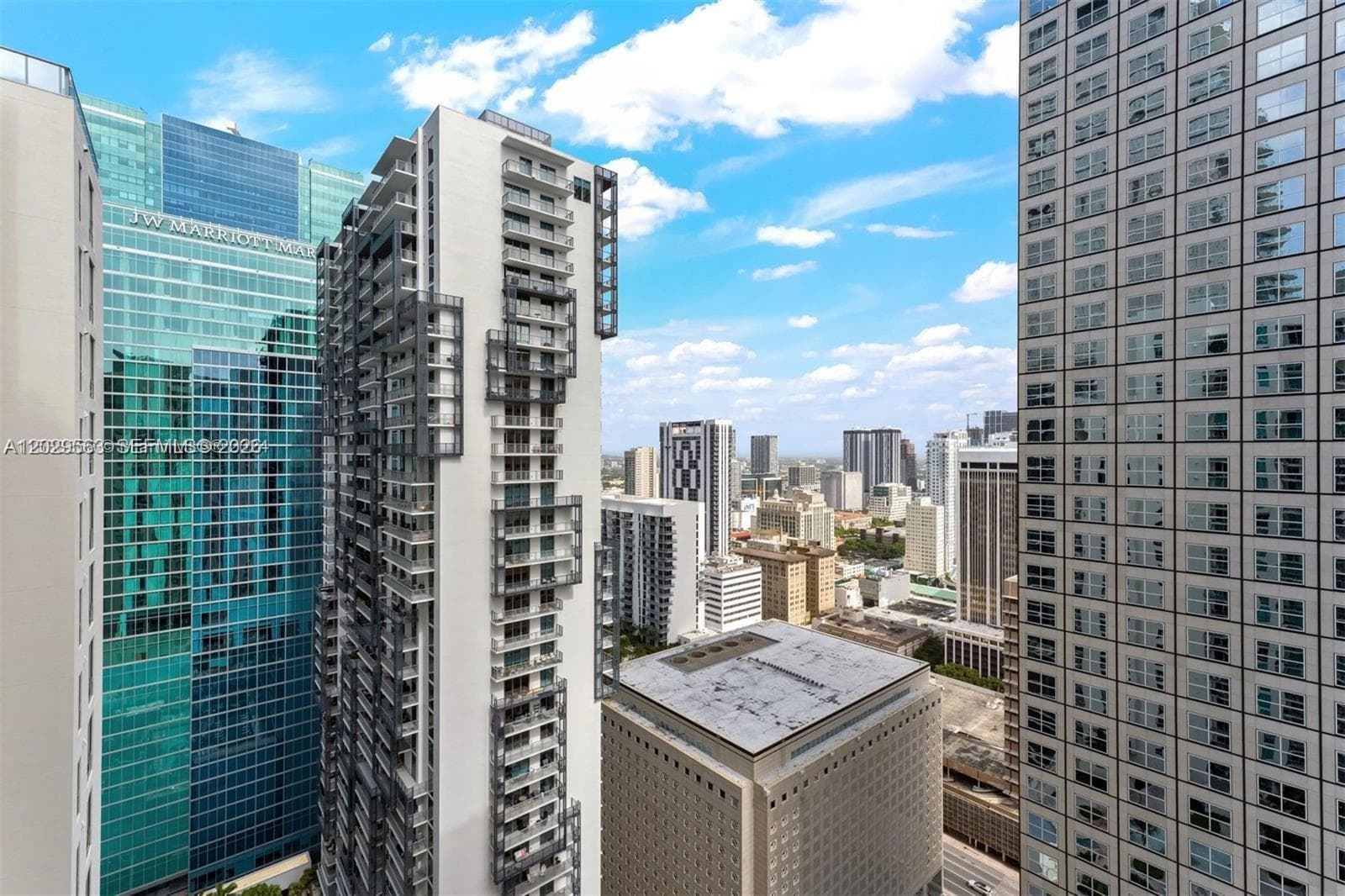 300 S Biscayne Blvd # 3807, Miami FL 33131 — 18