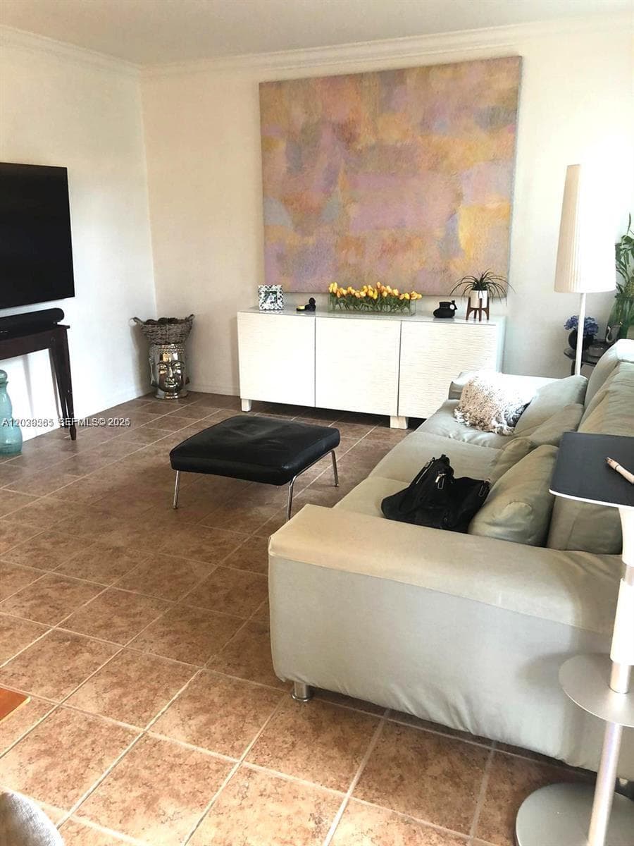 2036 NE 167th St # 131, North Miami Beach FL 33162 — 2