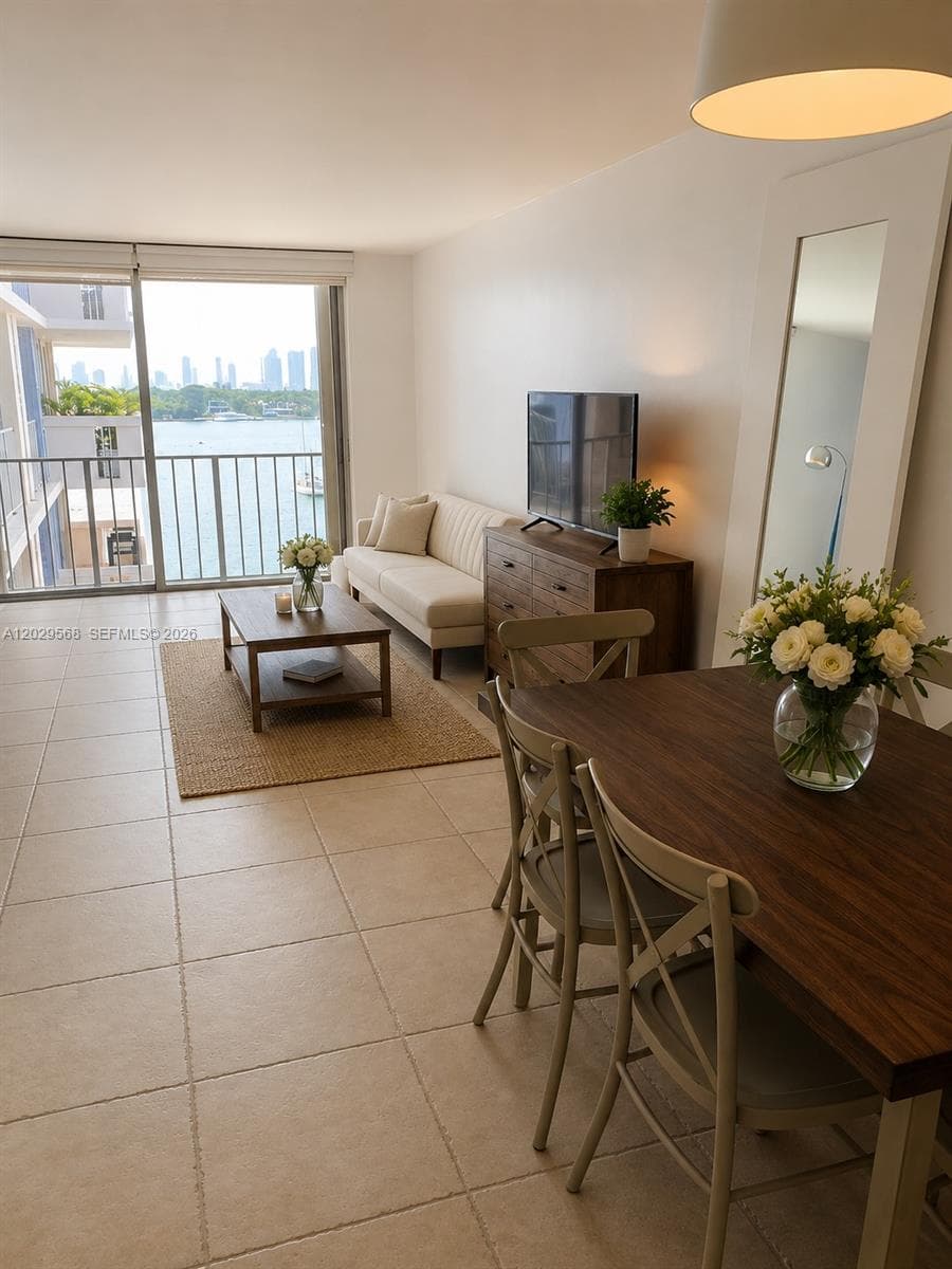 800 West Ave # 715, Miami Beach FL 33139 — 2