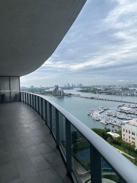 488 NE 18th St # 2110, Miami FL 33132 — 2