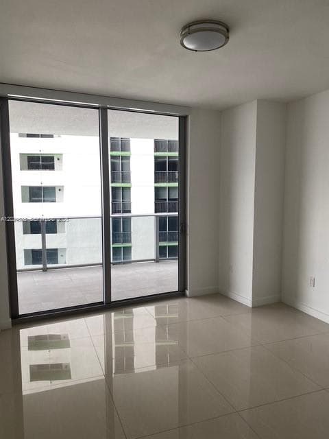 488 NE 18th St # 2110, Miami FL 33132 — 12