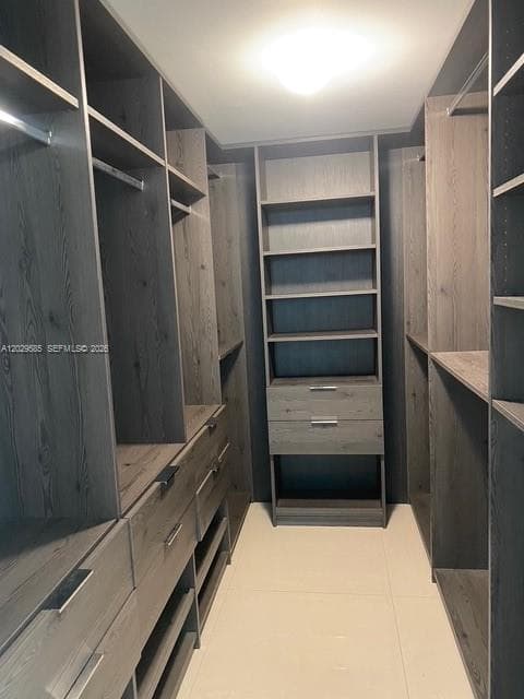 488 NE 18th St # 2110, Miami FL 33132 — 14