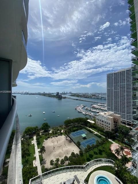 488 NE 18th St # 2110, Miami FL 33132 — 4