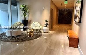 488 NE 18th St # 2110, Miami FL 33132 — 25