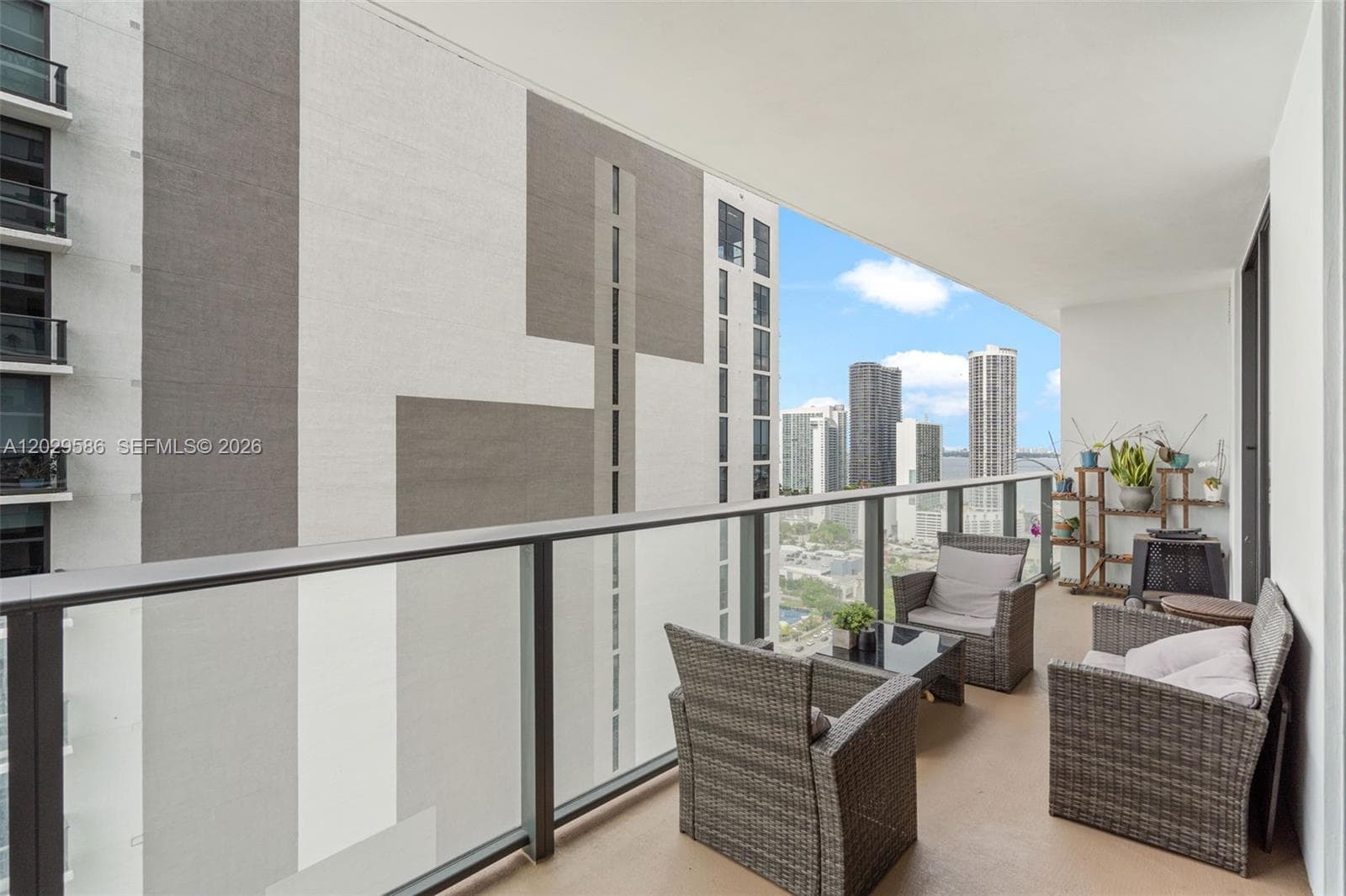 1600 NE 1st Ave # 2617, Miami FL 33132 — 22