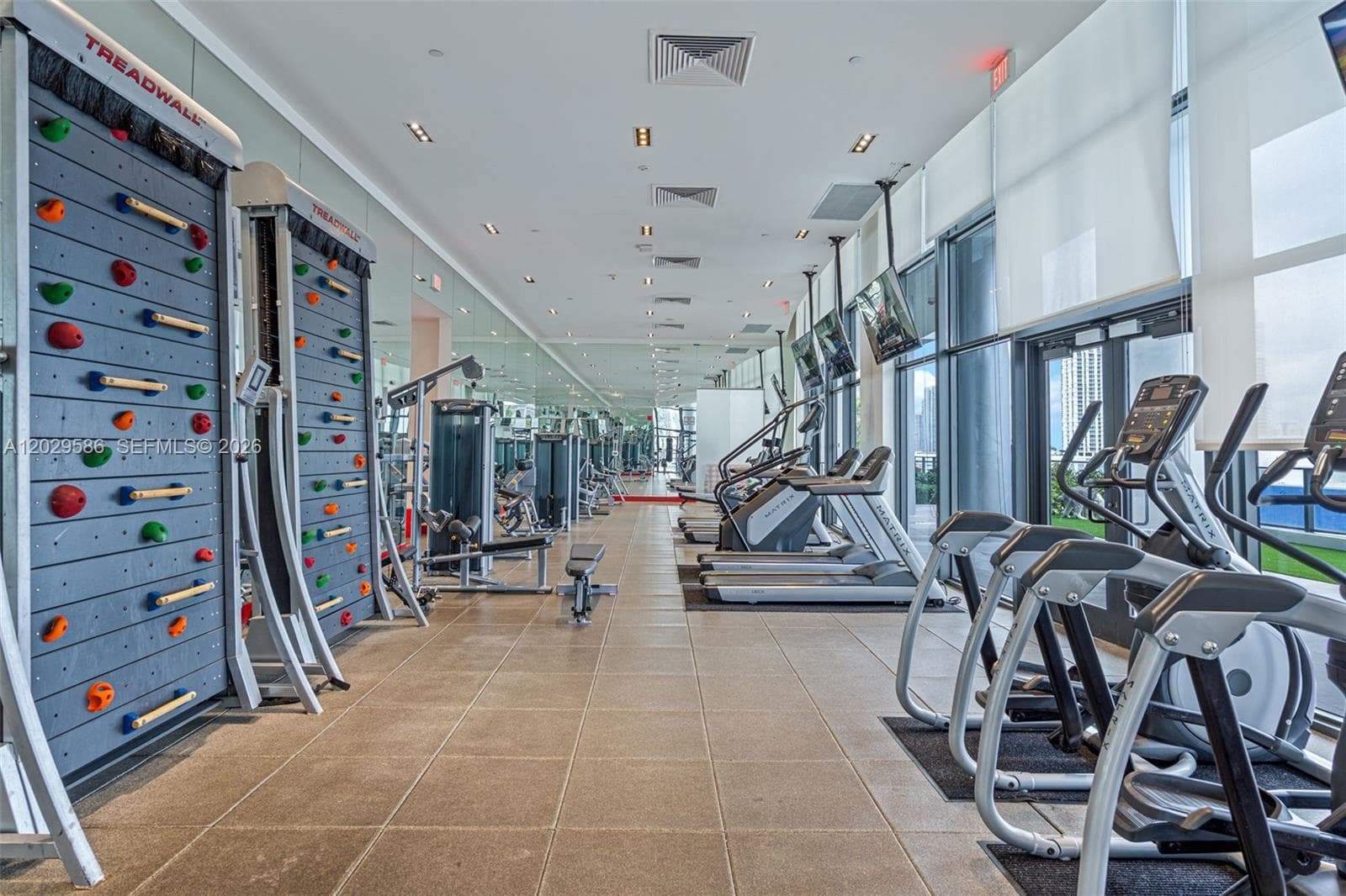 1600 NE 1st Ave # 2617, Miami FL 33132 — 30