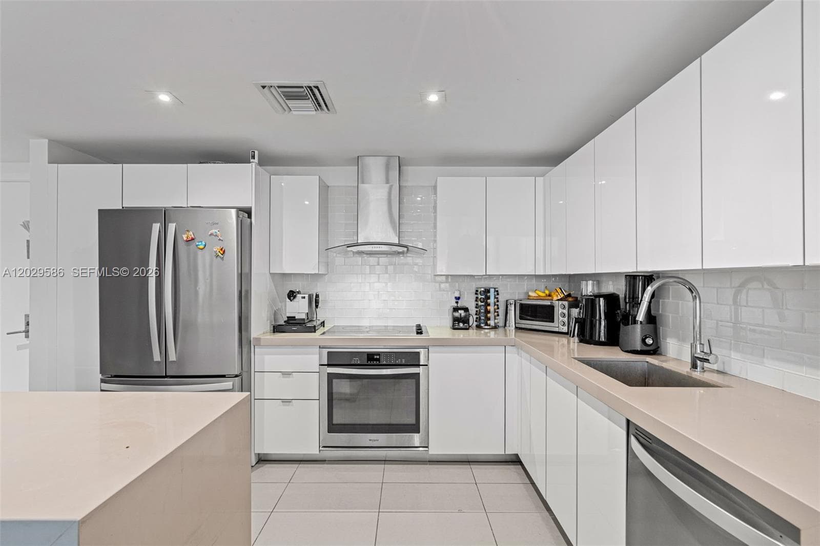 1600 NE 1st Ave # 2617, Miami FL 33132 — 10