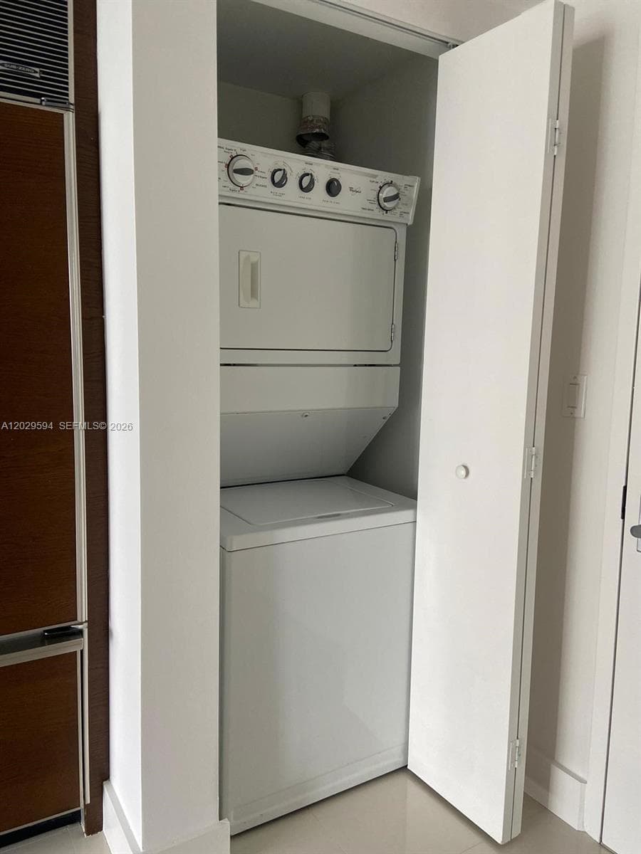 495 Brickell Ave # 5706, Miami FL 33131 — 19