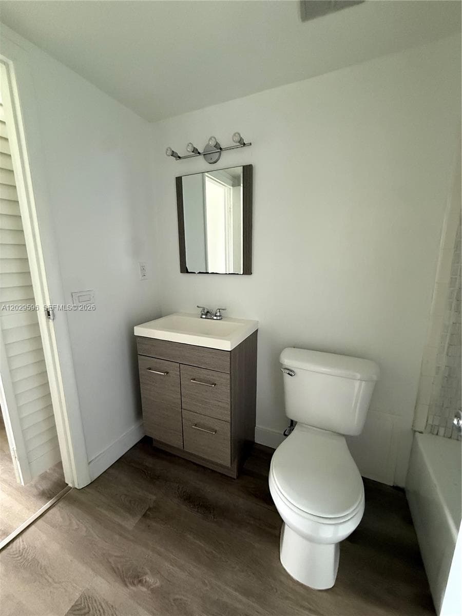 16465 NE 22nd Ave # 610, North Miami Beach FL 33160 — 9