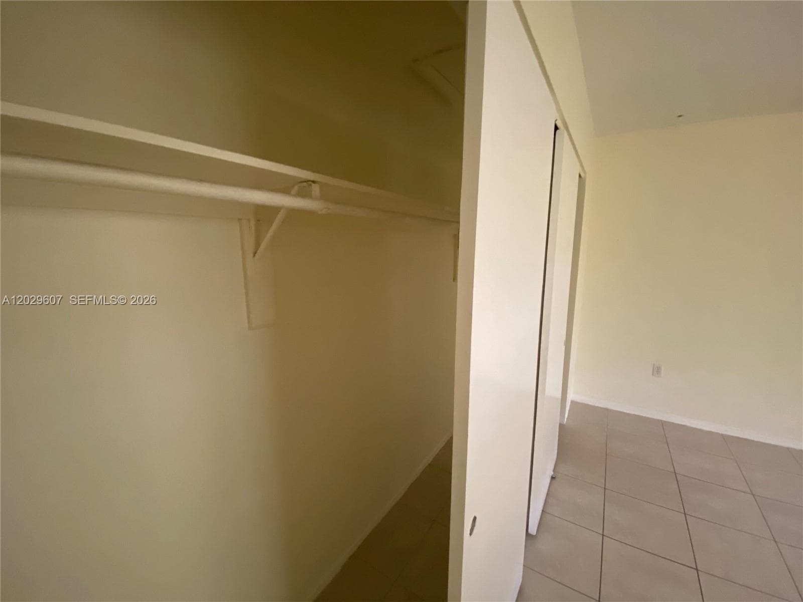 2400 NE 188th St # 2404, Miami FL 33180 — 11
