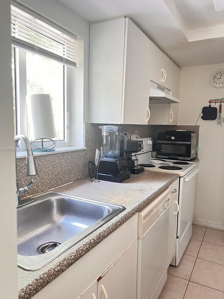 2475 NW 16 Street Road # 215, Miami FL 33125 — 7