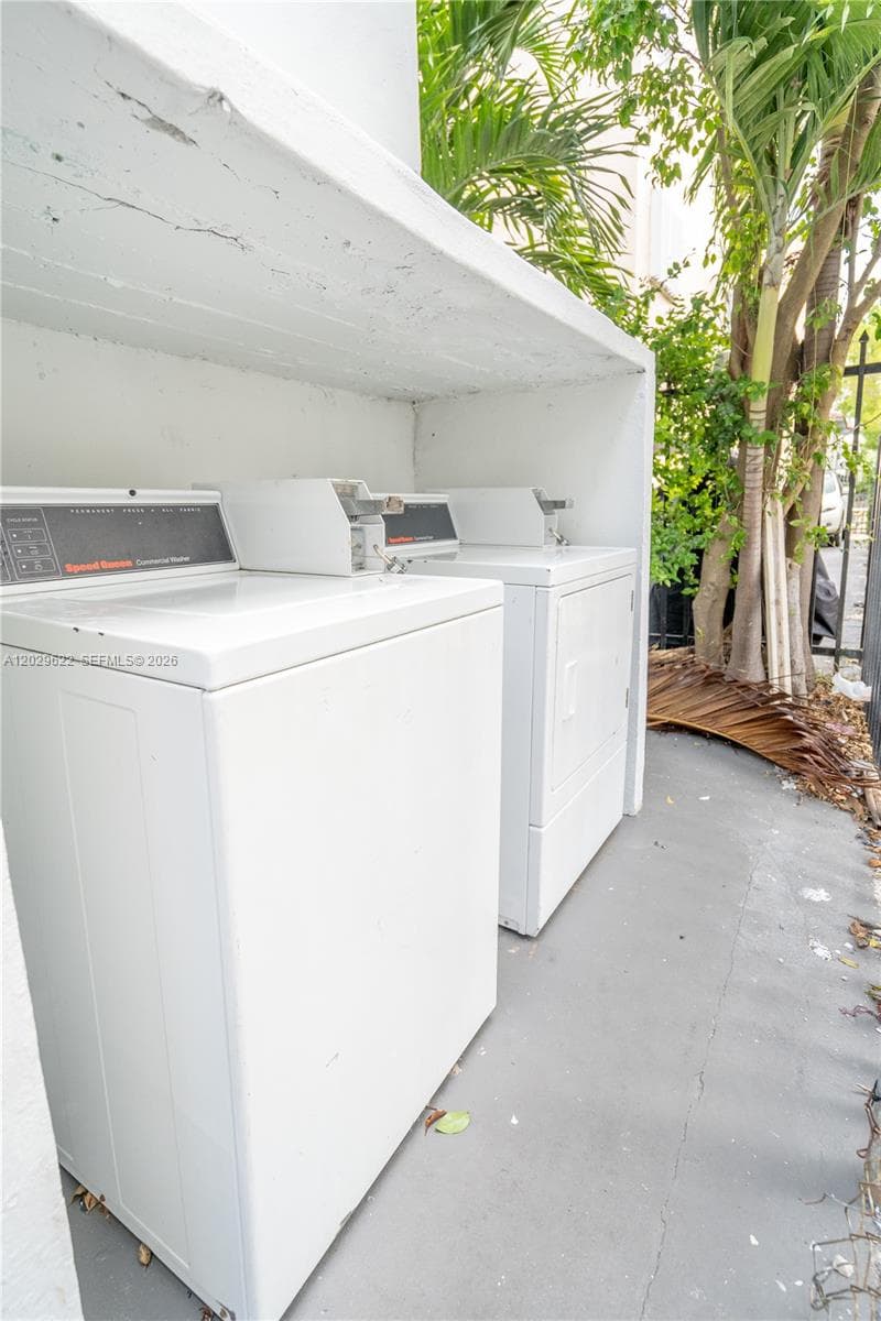 7640 Carlyle Ave # 9B, Miami Beach FL 33141 — 12