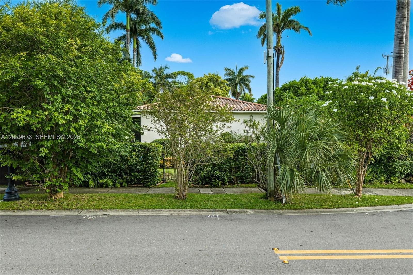 455 W Dilido Dr, Miami Beach FL 33139 — 17