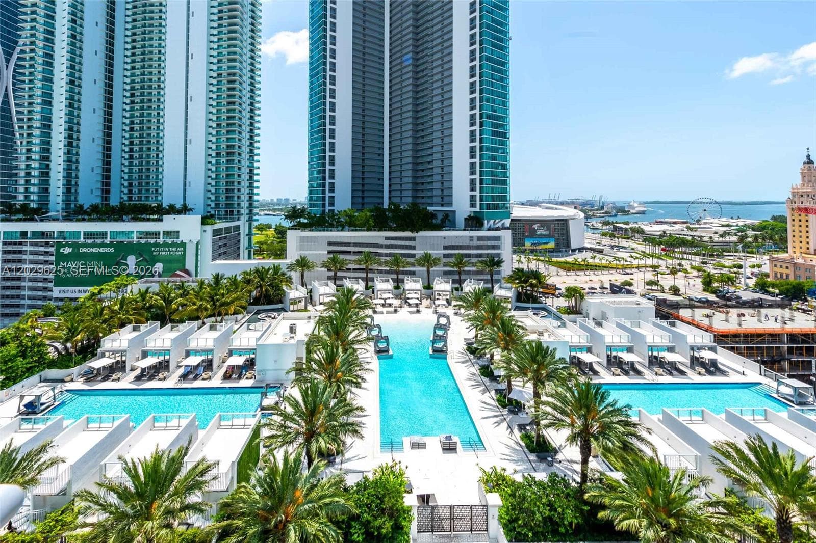 851 NE 1st Ave # 1705, Miami FL 33132 — 2