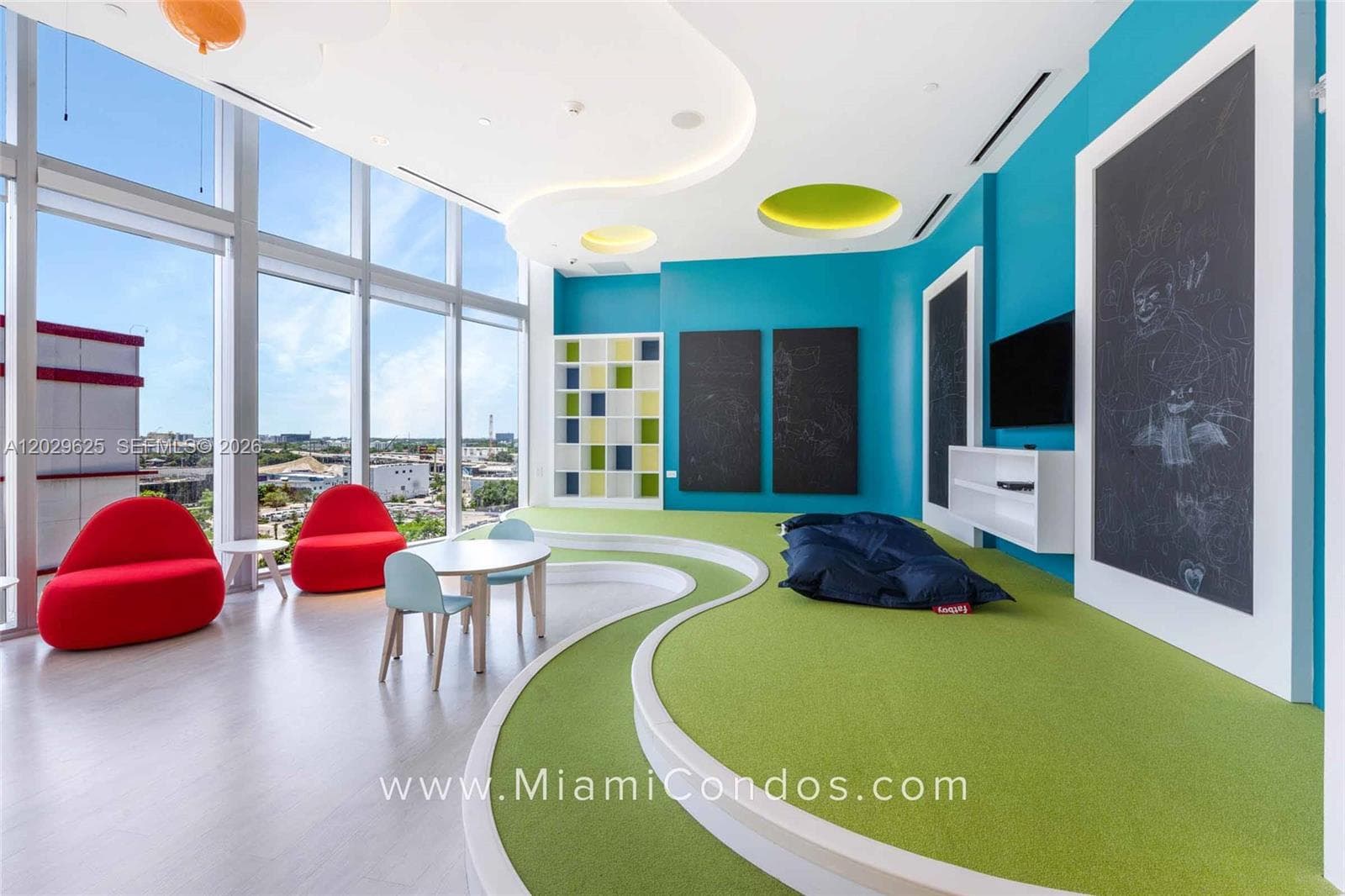 851 NE 1st Ave # 1705, Miami FL 33132 — 43