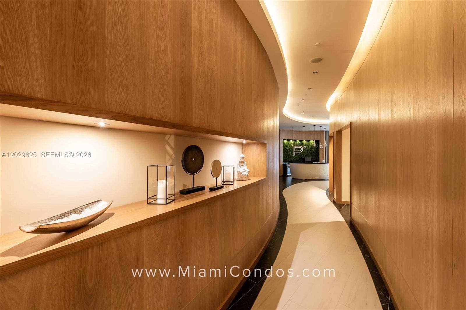 851 NE 1st Ave # 1705, Miami FL 33132 — 34