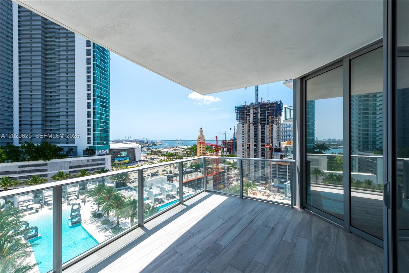 851 NE 1st Ave # 1705, Miami FL 33132 — 4