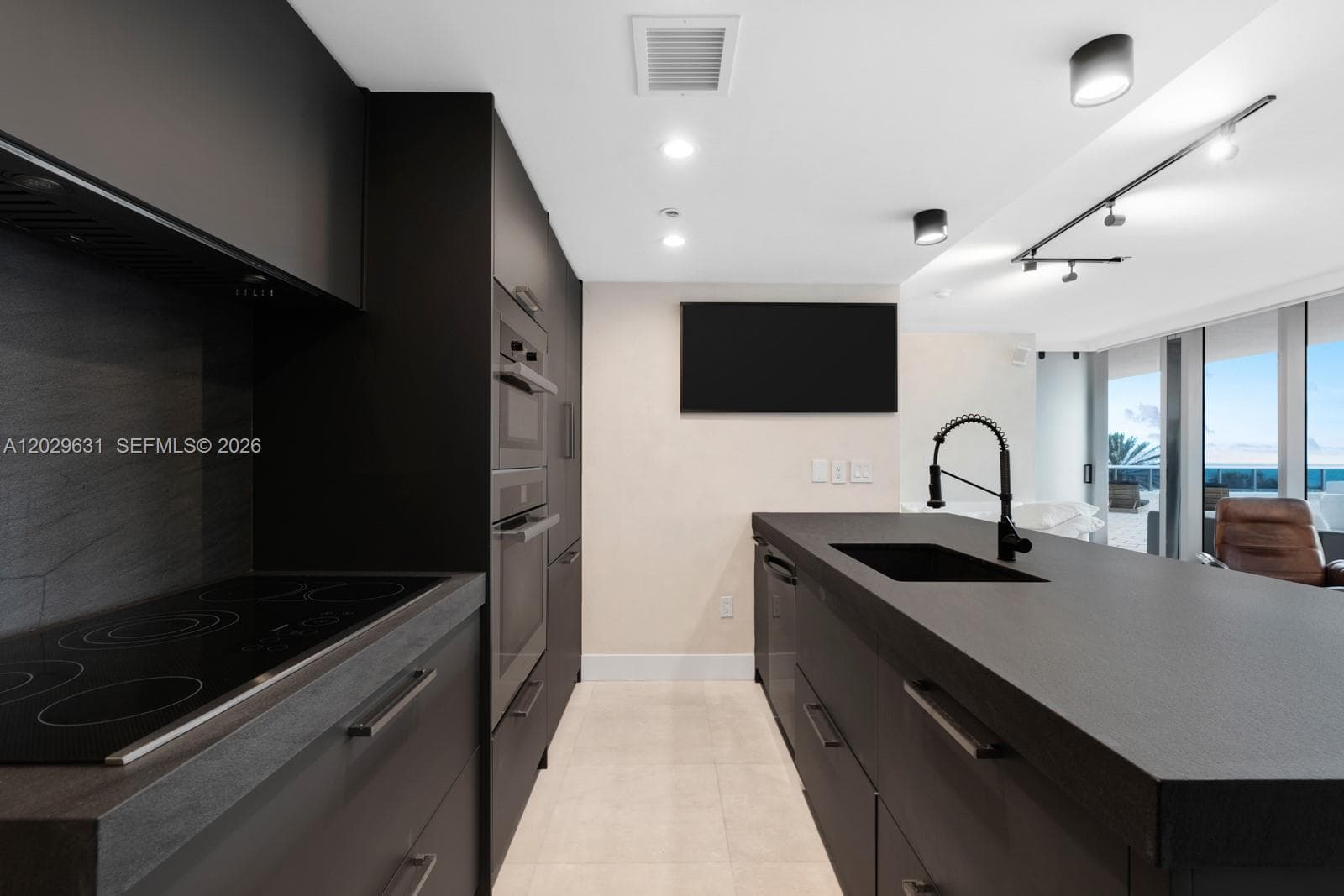 5875 Collins Ave # 501, Miami Beach FL 33140 — 5
