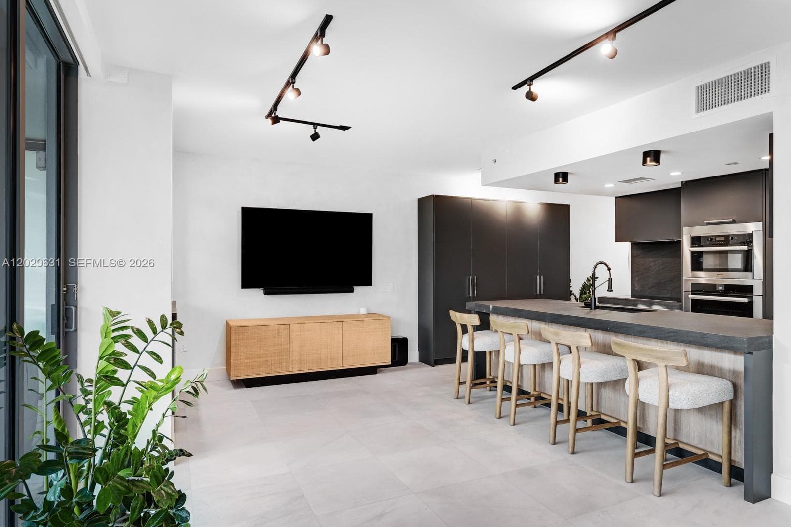 5875 Collins Ave # 501, Miami Beach FL 33140 — 11