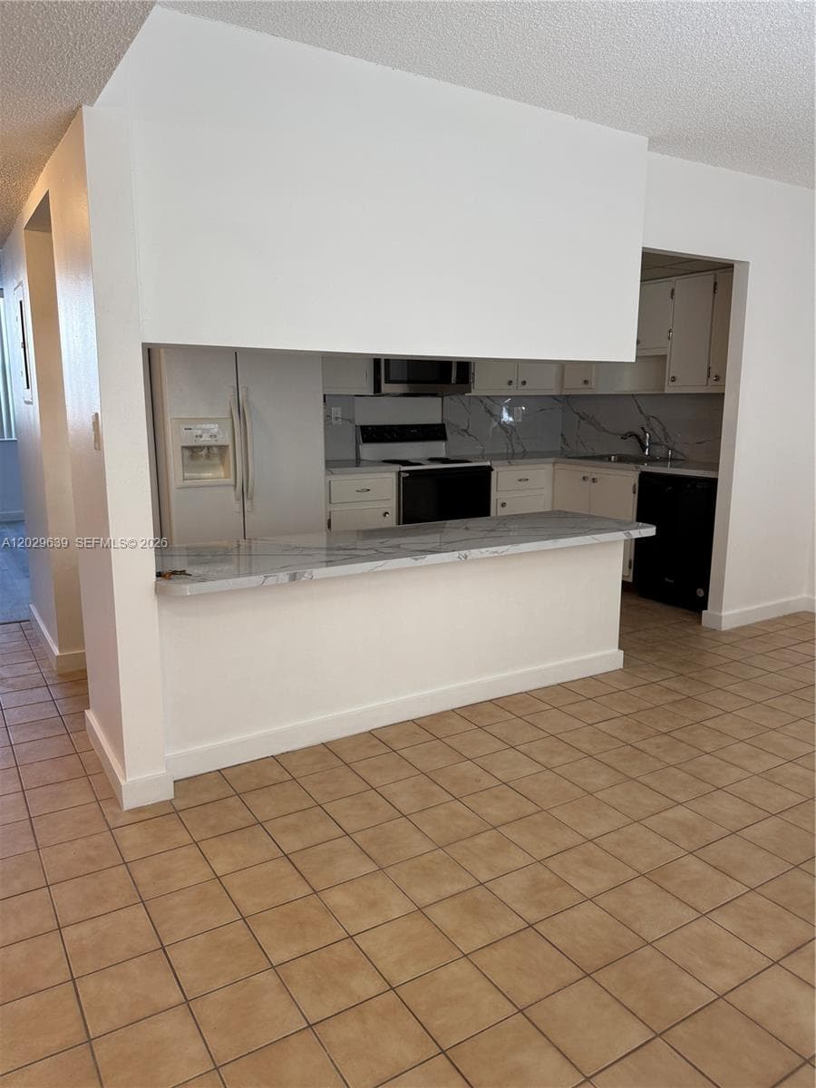 20441 NE 30th Ave # 9, Aventura FL 33180 — 16