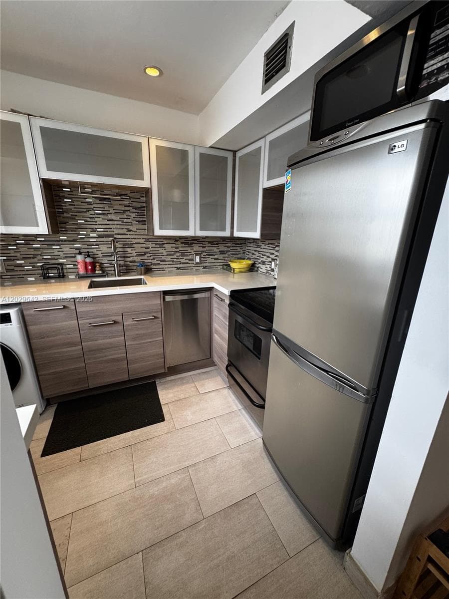 1617 Jefferson Ave, Miami Beach FL 33139 — 2