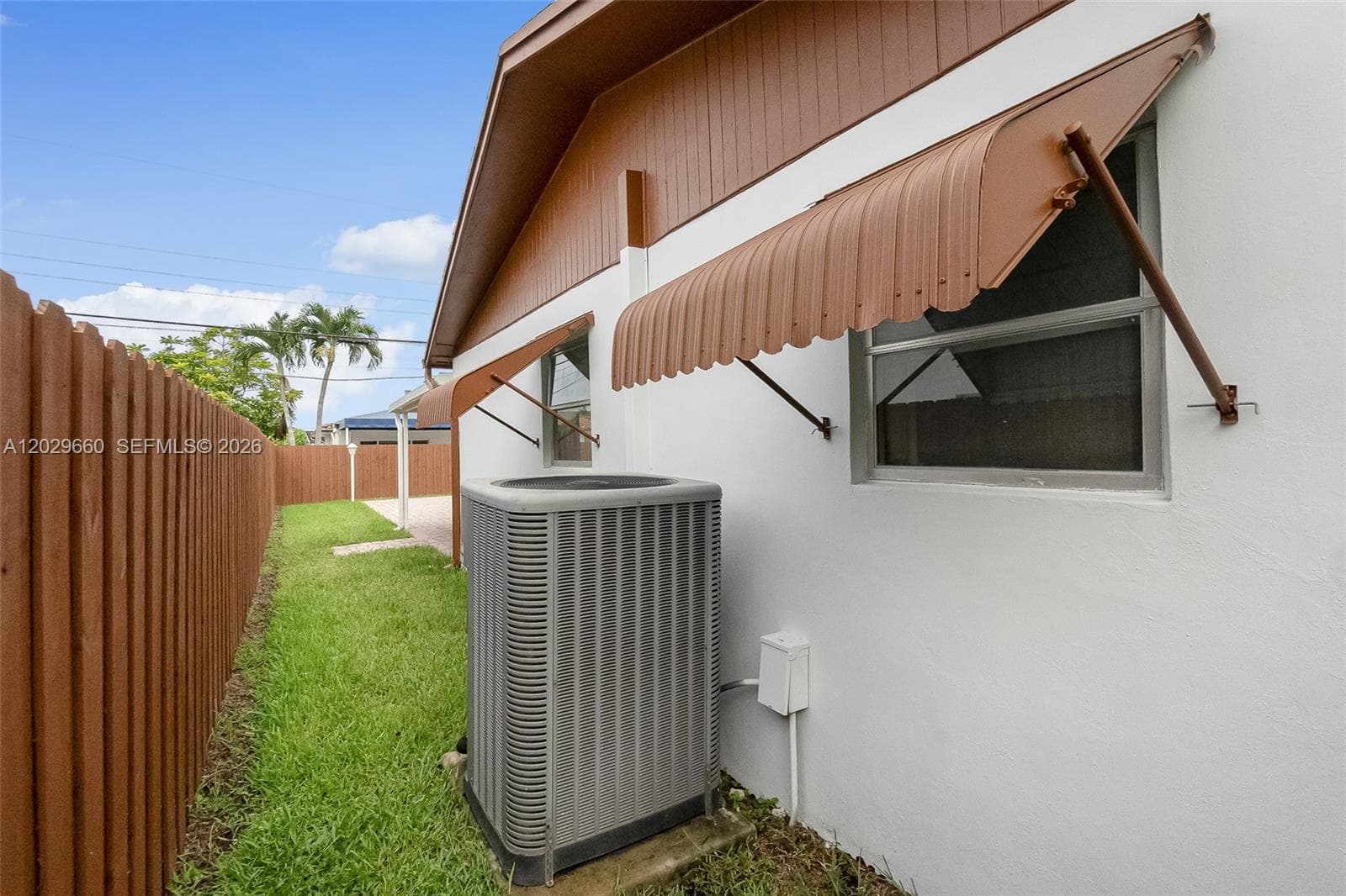 5830 SW 89th Ct, Miami FL 33173 — 38