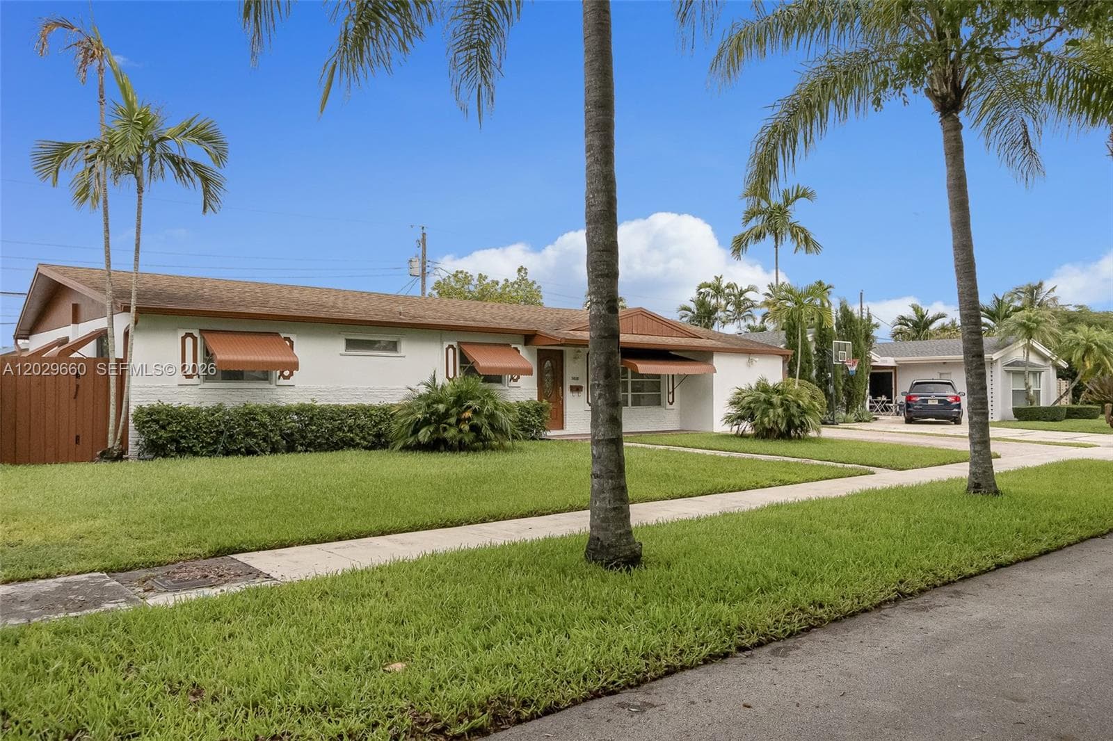5830 SW 89th Ct, Miami FL 33173 — 40