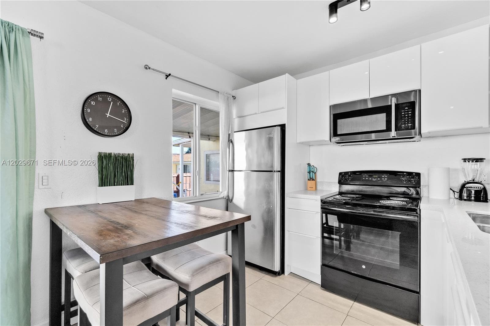 1021 NW 23rd Ave # 1023, Miami FL 33125 — 7