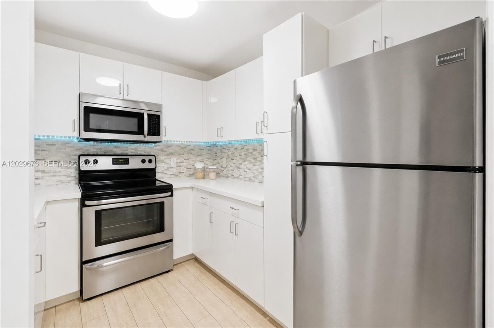 185 SE 14th Ter # 1410, Miami FL 33131 — 6
